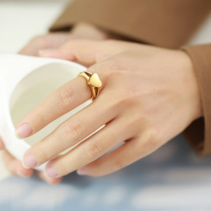Love titanium steel heart-shaped urn casting ring that can be opened for women's pet rings in gold